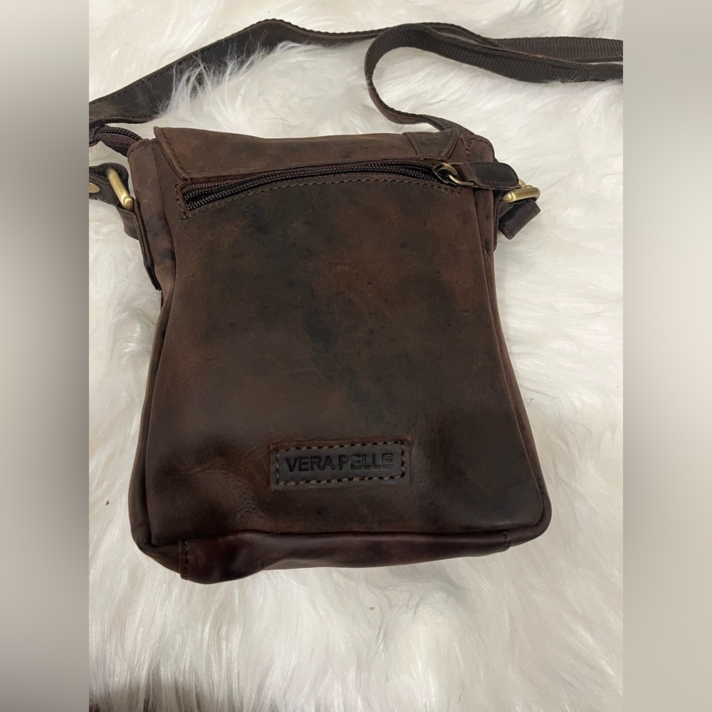 Vera pelle crossbody purchased in Italy and never used